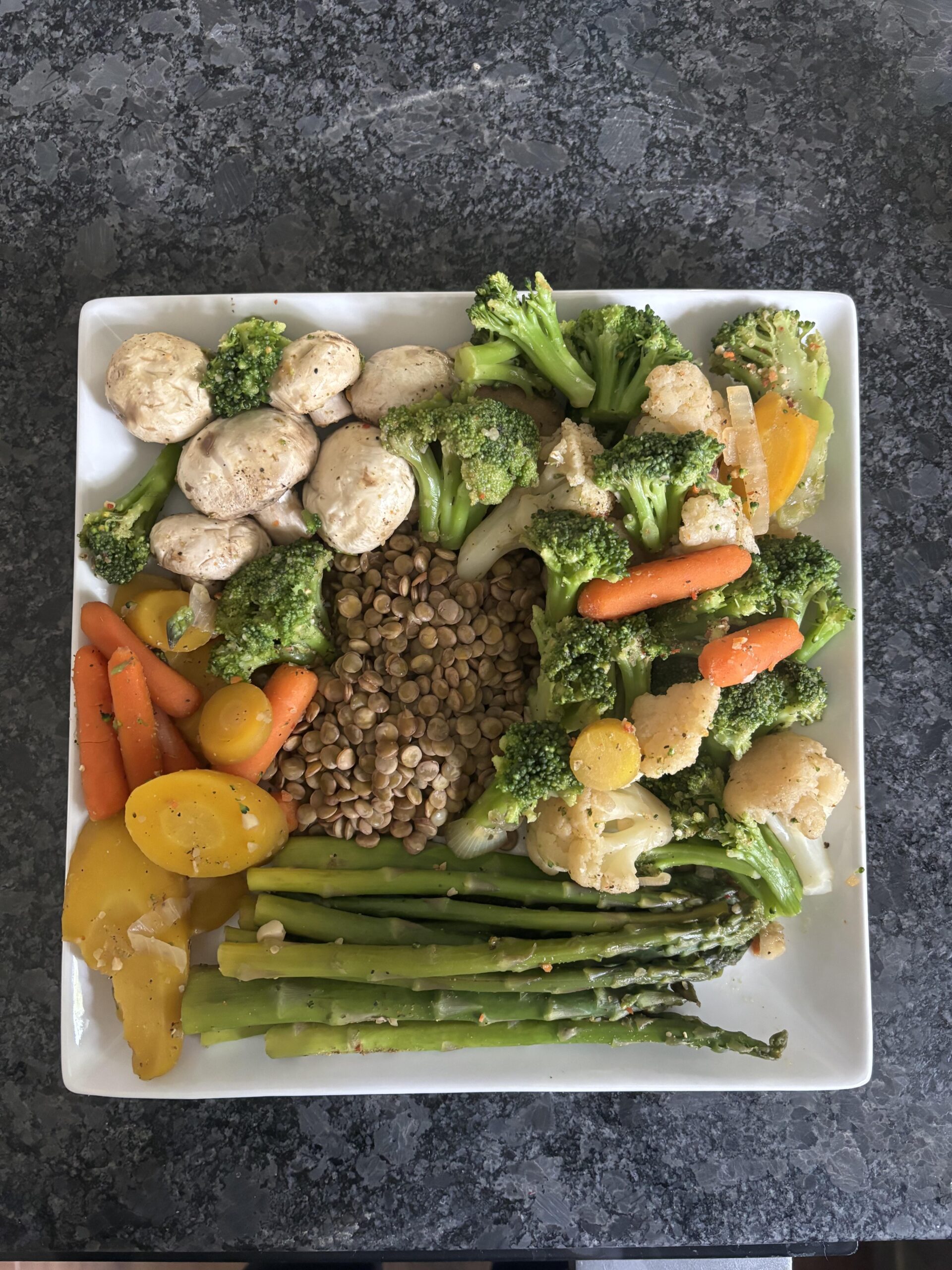 400 kcal sprinkled with red wine vinegar and nutritional yeast