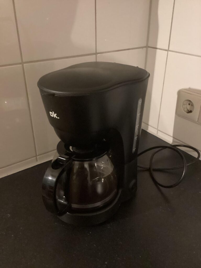 I know I ain’t rich , and to manny this ain’t much . But this is my coffee station . And it will brew a nice ☕️ whit a 🍪 , I am happy whit it . Hopefully there are still any around , who do appreciate affordable , old and simple fashion 🙂