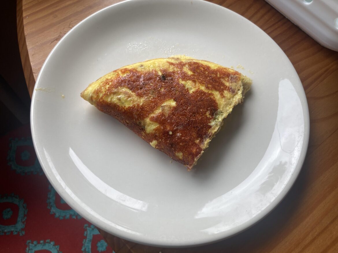 Controversial “burnt omelette guy” (it was crispy cheese) back with another burnt omelette (still just crispy cheese)