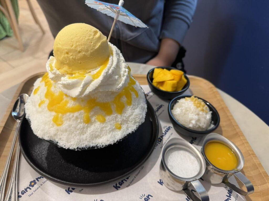 Mango Shaved Snow with Sticky Rice at Kanomwaan Thai Gelato ad Dessert Cafe in Thai Town