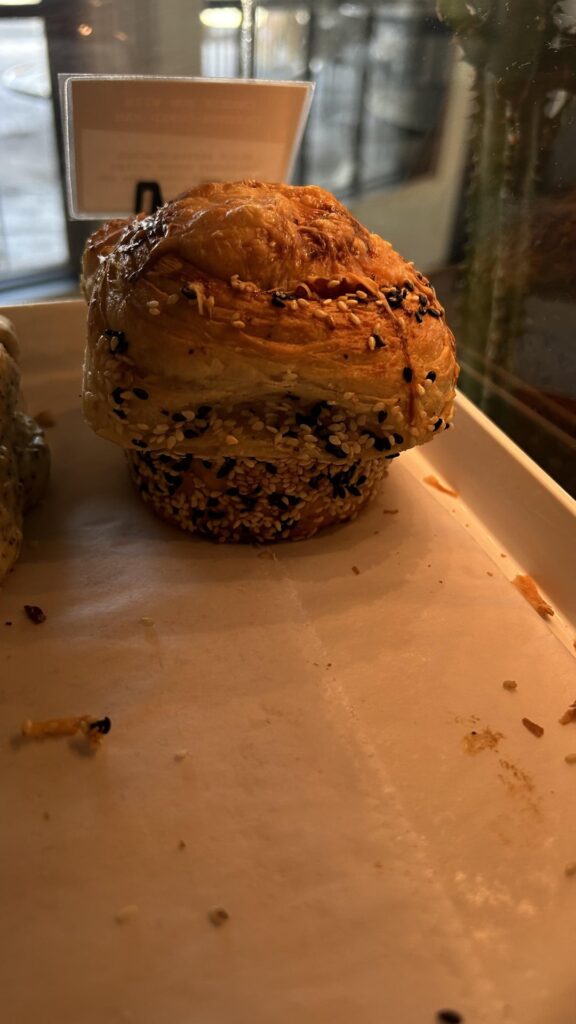 calories in this cheese bun?