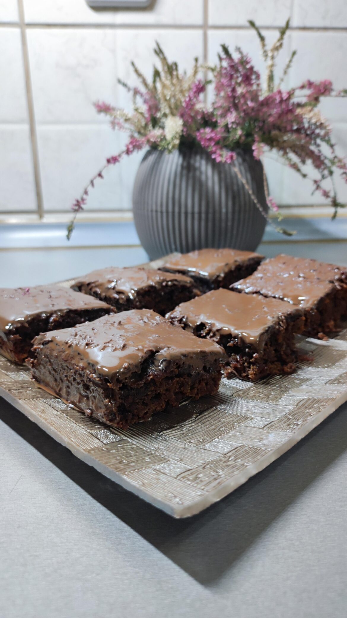 Honey heart cake without milk and eggs