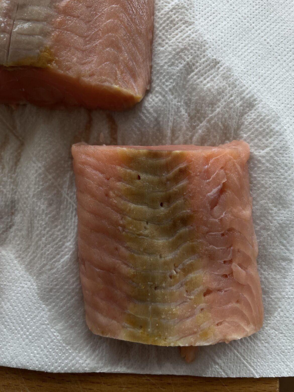 Is this salmon safe to eat? Is this salmon safe to eat?