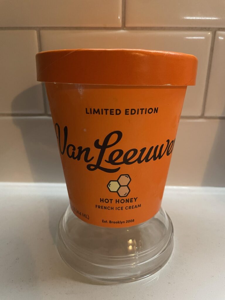 I have 15 different Van Leeuwen’s flavors in my freezer and I’ll be testing one by one. #1/15 - Hot Honey