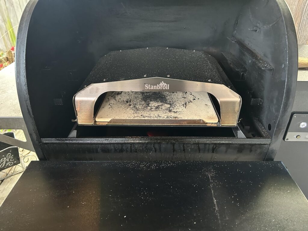 Traeger pizza oven