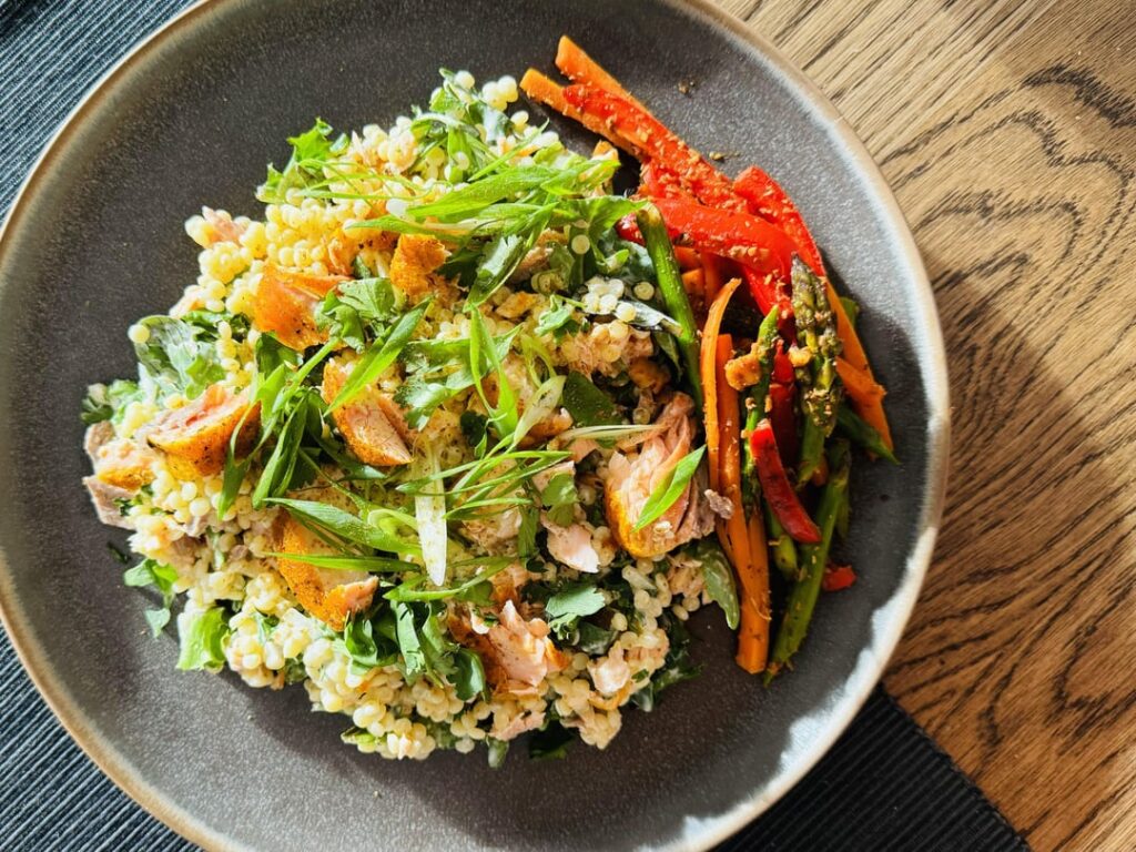 [homemade] salmon with feta-cucumber couscous salad