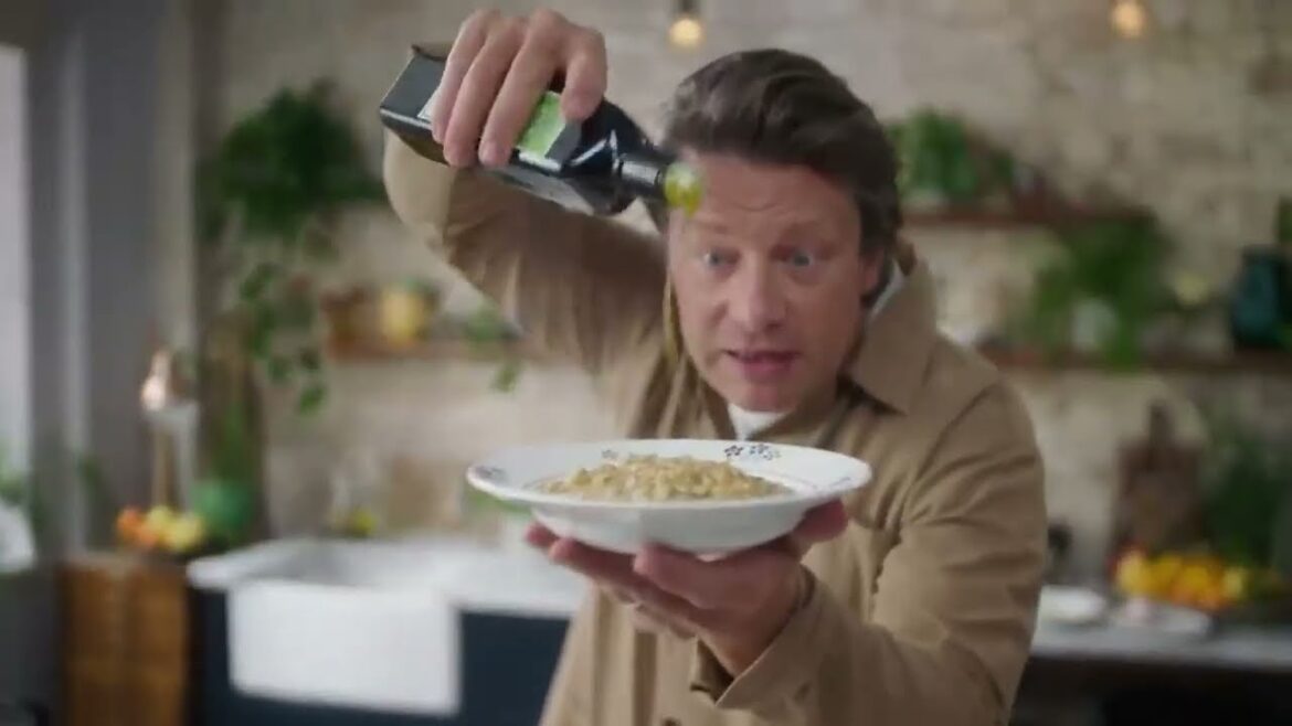 5 Ingredient Mediterranean Pasta Recipe by Jamie Oliver "5 Ingredient Mediterranean Pasta Recipe by Jamie Oliver"