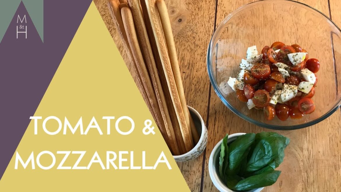 Easy recipe: tomato and mozzarella salad.