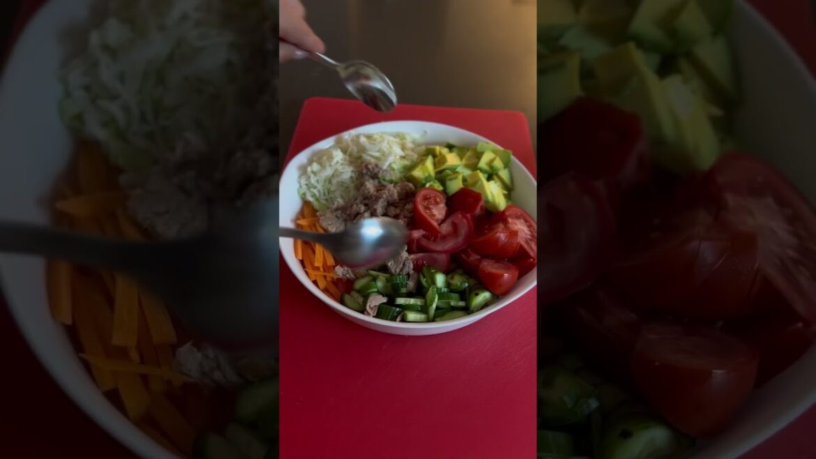 Не хочешь готовить? Готовь салат! #shorts