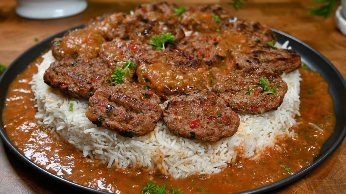لم تأكل الكفتة والأرز المحضرة مع هذة الصلصة من قبل! You haven’t eaten kofta and rice with this sauce لم تأكل الكفتة والأرز المحضرة مع هذة الصلصة من قبل! You haven't eaten kofta and rice with this sauce