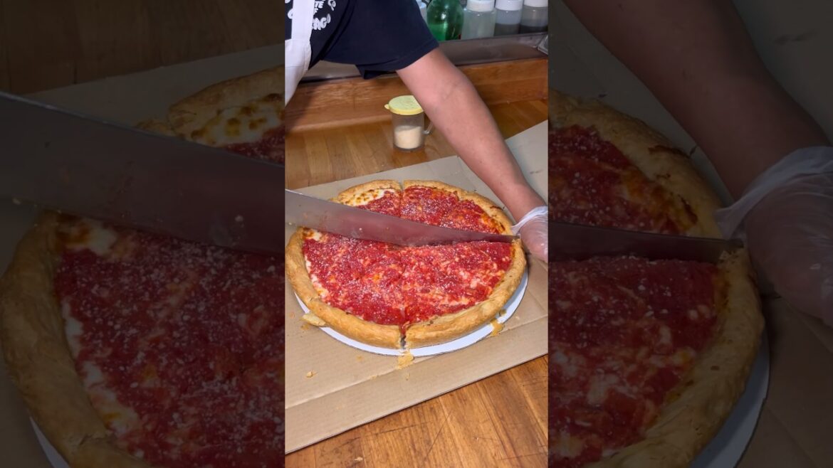 Have you ever had REAL CHICAGO DEEP DISH PIZZA? #pizza #lasvegas #foodchallenge