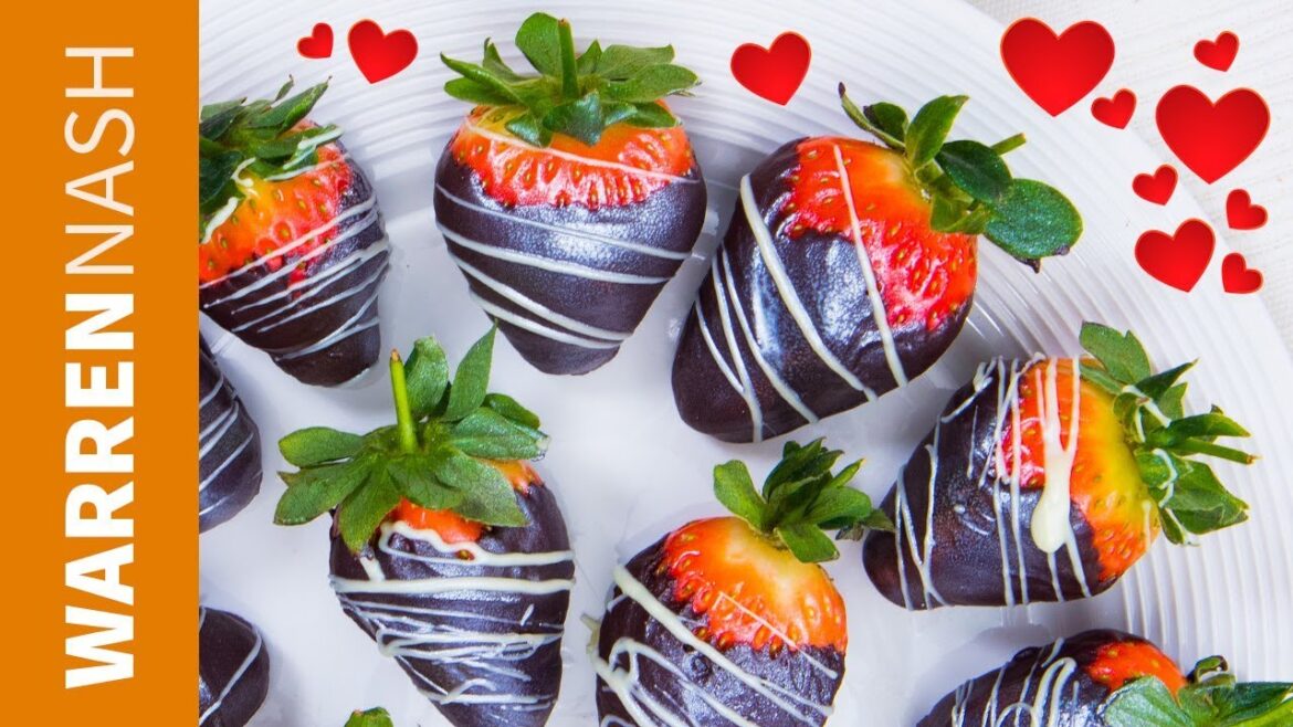 BOOZY Chocolate Covered Strawberries WITH GLITTER - Valentine’s Day Recipes