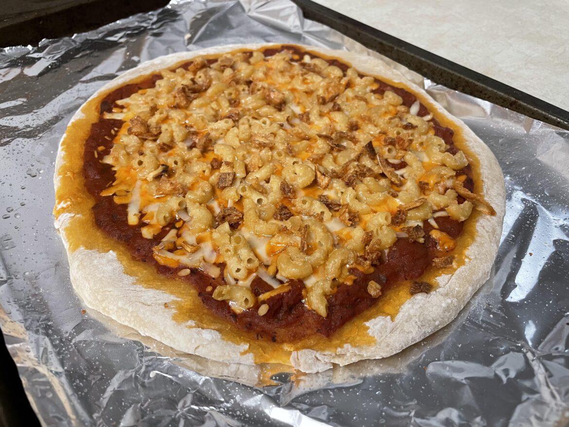 Mac ‘n cheese pizza