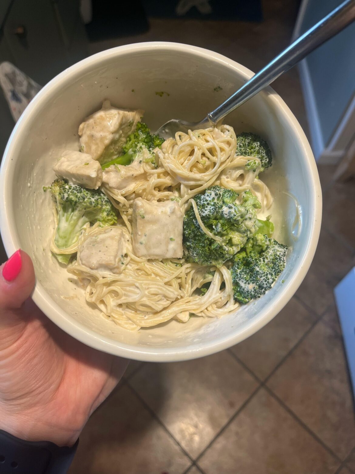 Protein-packed chicken & broccoli alfredo 😋 up to 50G protein!