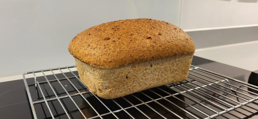 My most perfect loaf yet :')