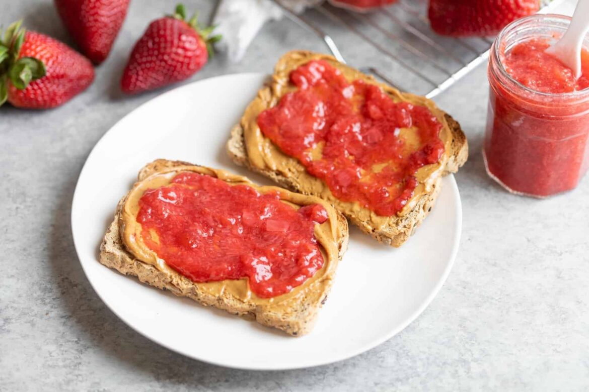 Low-Sugar Strawberry Jam / Preserves Low-Sugar Strawberry Jam / Preserves
