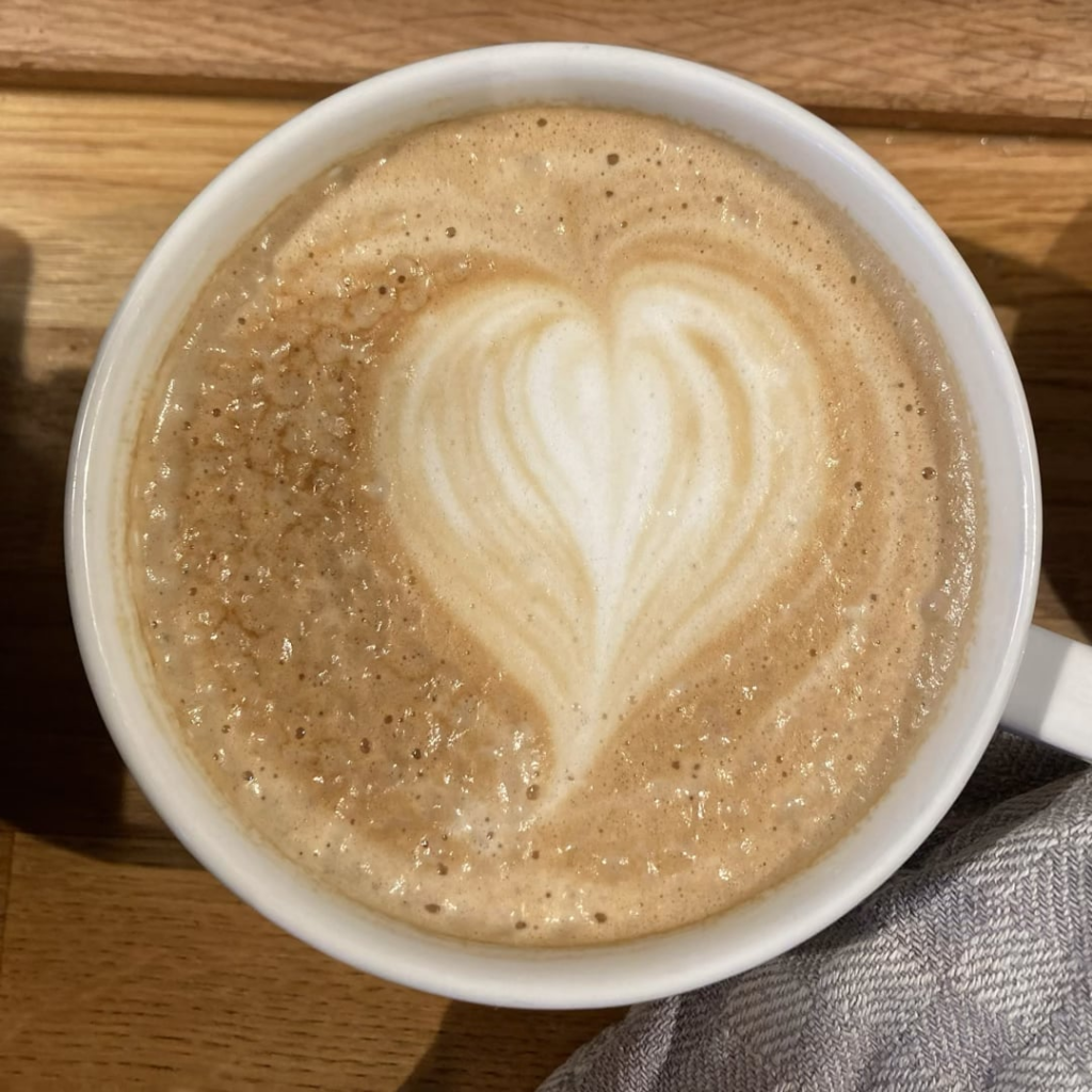 The evolution of my latte art hearts 🤎