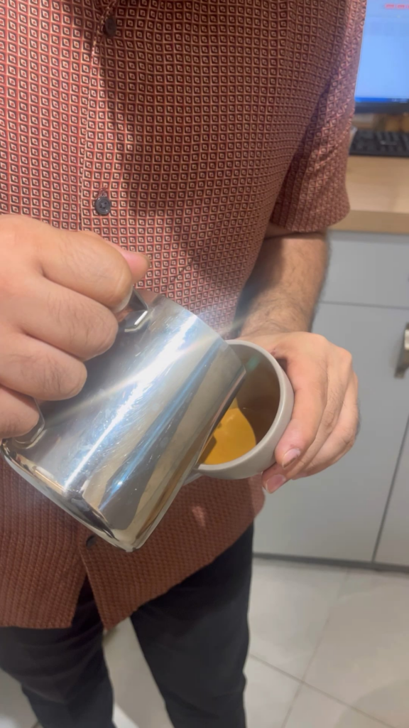 Satisfying Latte art