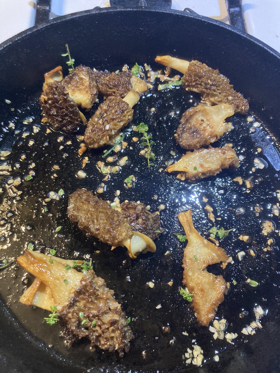 [I ate] butter fried Morel mushrooms and toast. Dining and Cooking
