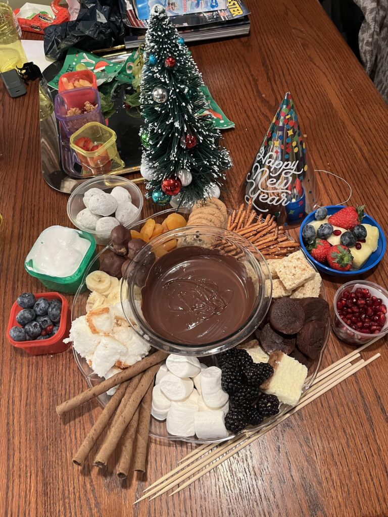 Fondue Board and MYO Champagne Board for NYE 🥂🍫