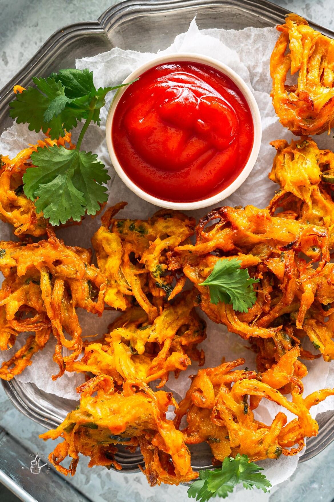 Crispy Onion Bhajis (Onion Pakora)