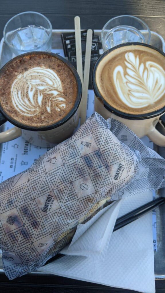 today's snack was powerful🤤☕