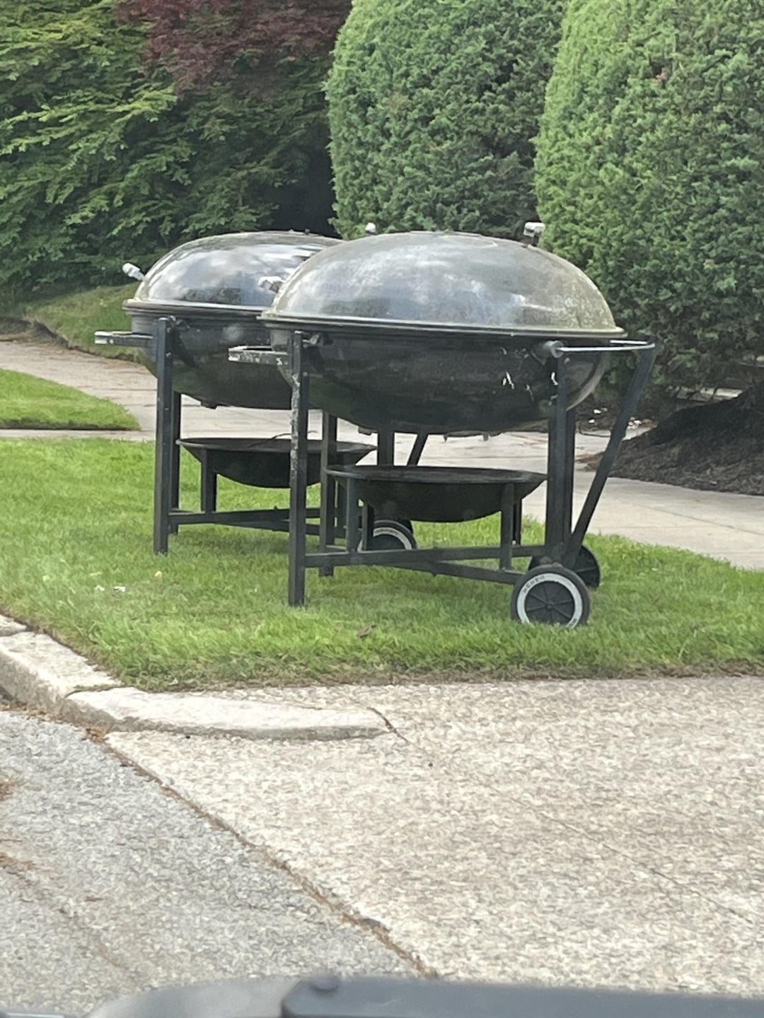 Saw these TWO Ranch Kettles on a curb today! - Dining and Cooking