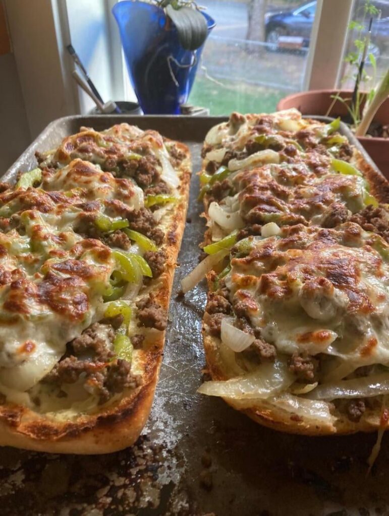 Steak n’ Cheese Boats. 🥰