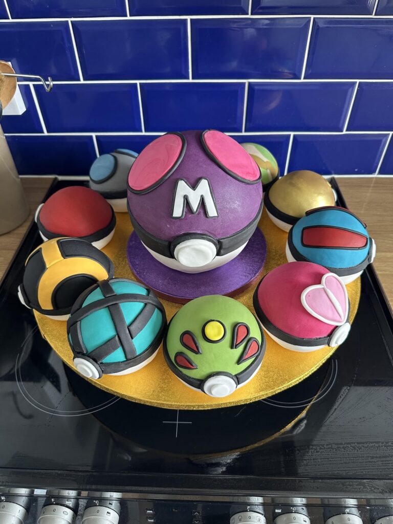 Pokemon Pokéballs Cakes