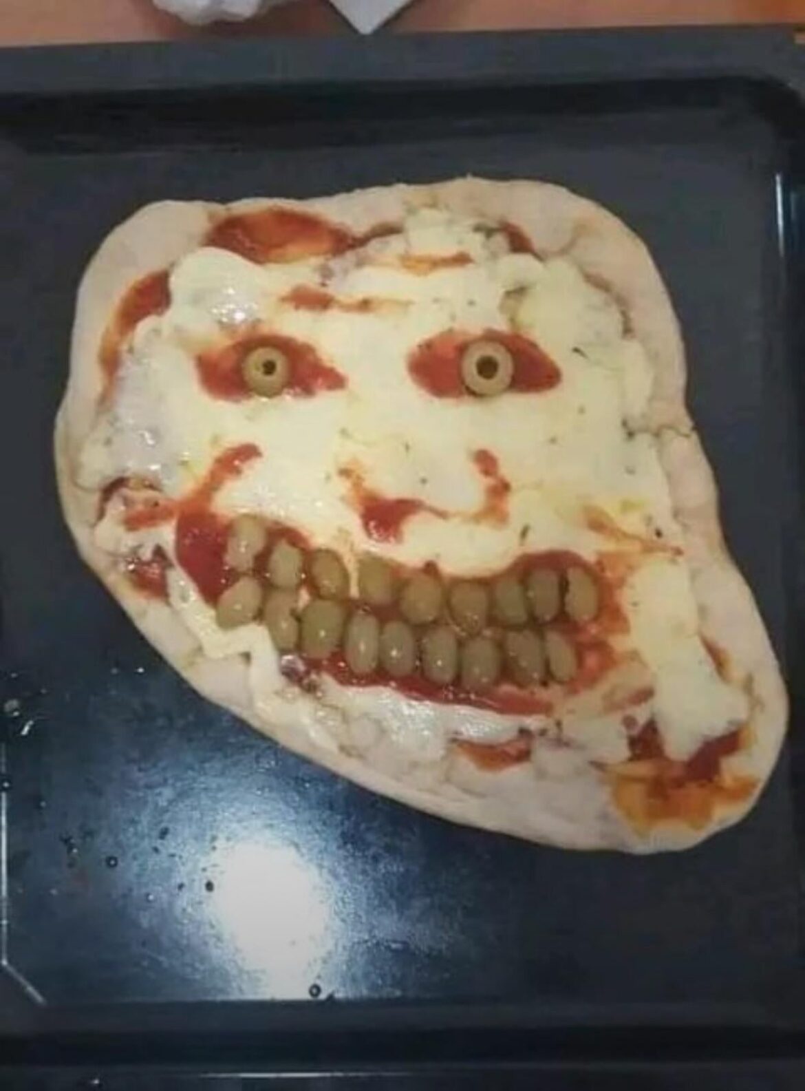 Troll pizza