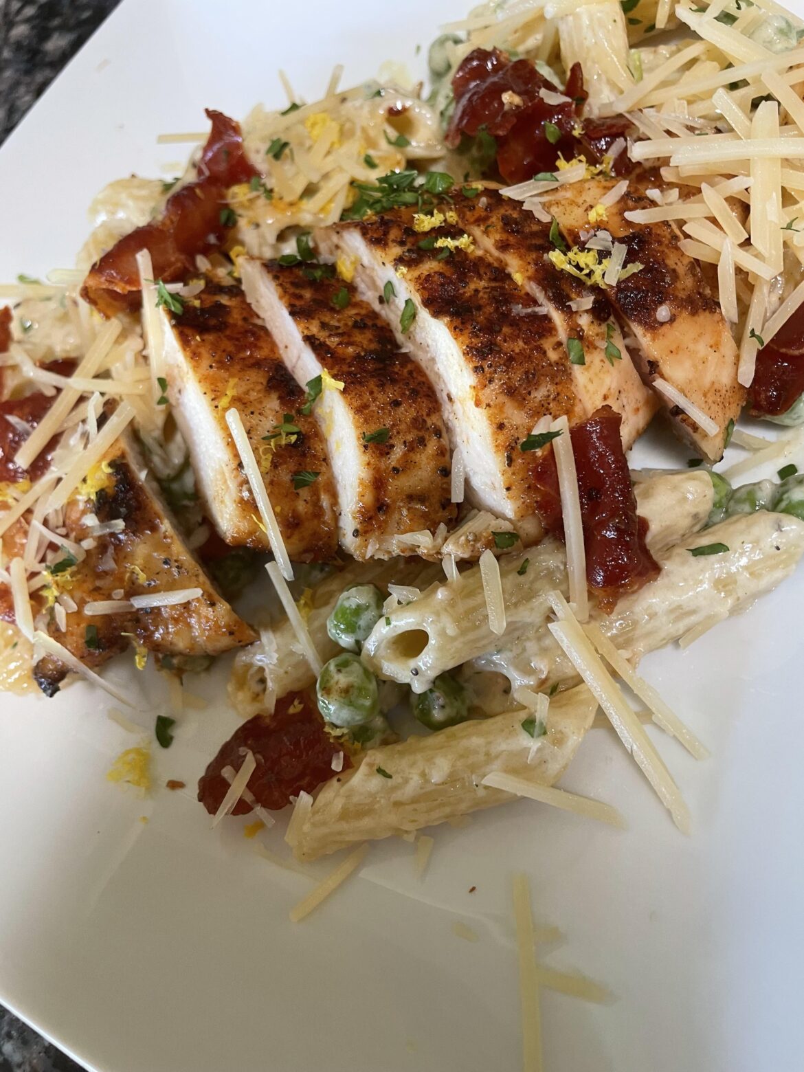 Palermo prosciutto &chicken penne