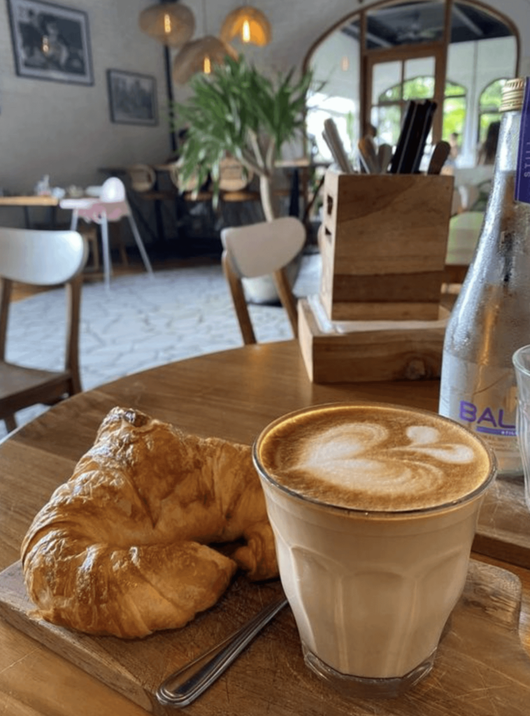 For a cold afternoon, a delicious coffee for dessert