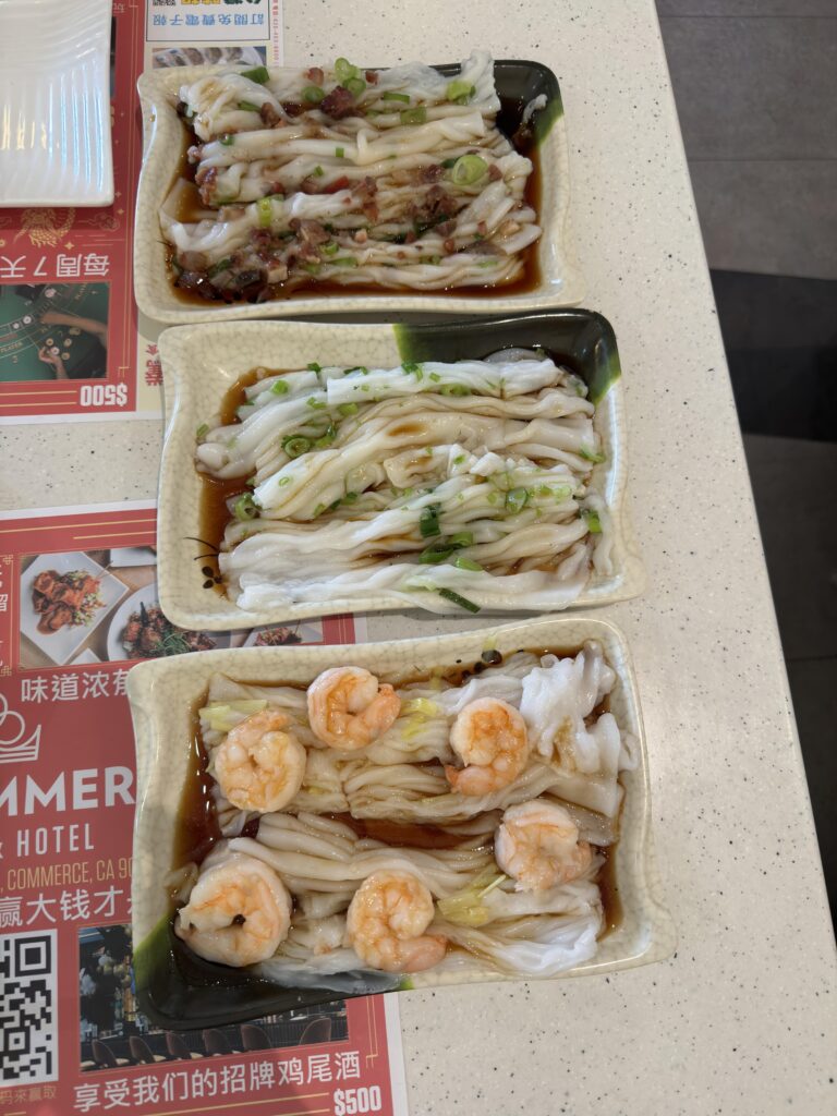 Amazing steam rolls at Longten Cafe at 4.25 before 11am