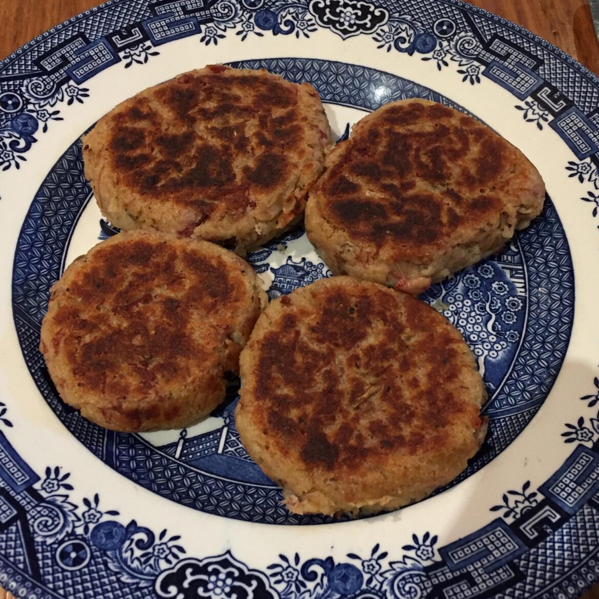 Tinned corned beef and mashed potato rissoles, straight out of the ‘40s