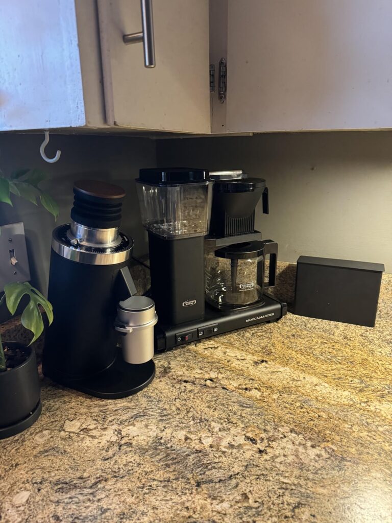 Discrete coffee station is my preferred coffee station.