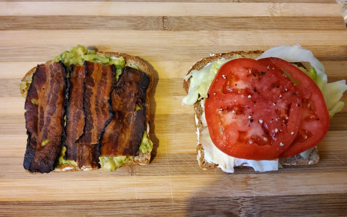 I had enough leftovers to make a small lunch of blt sandwich with guacamole on oat sprouted bread.