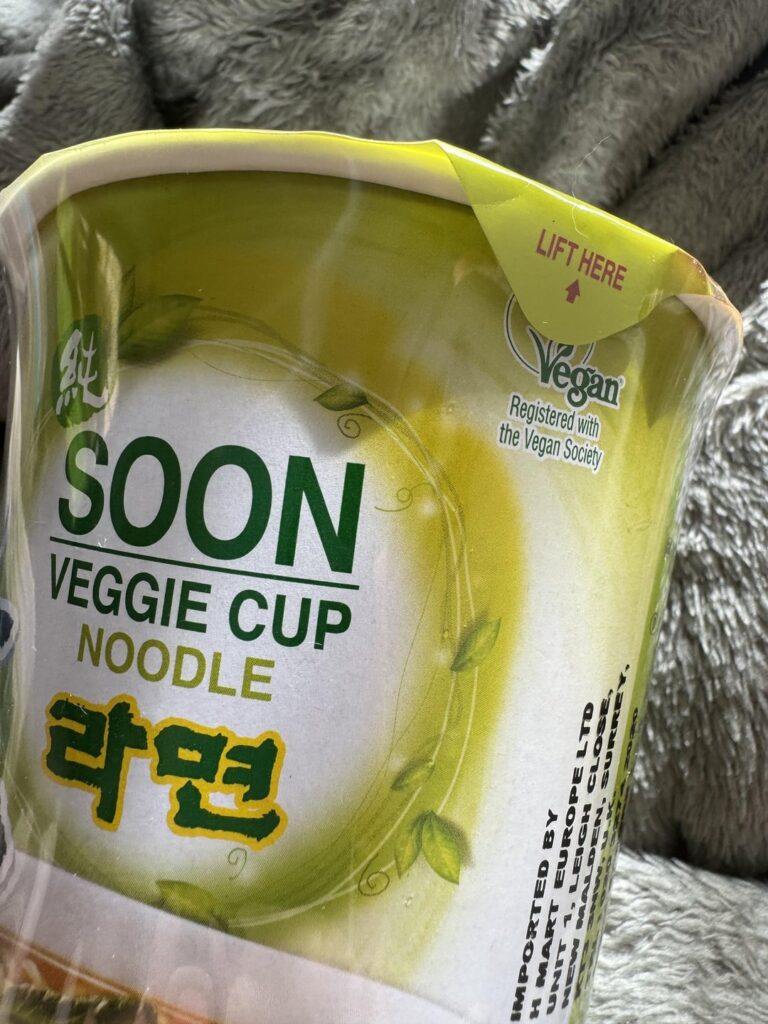 Nongshim Soon veggie cup noodles