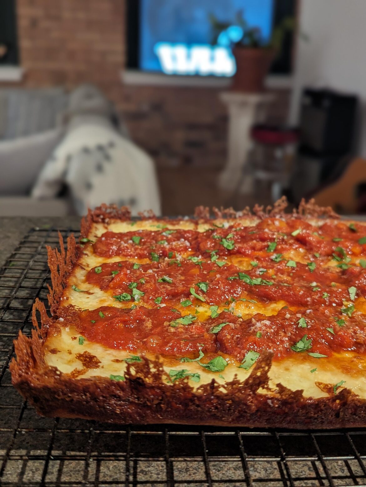 [homemade] Detroit Style Pizza w/ frico crust