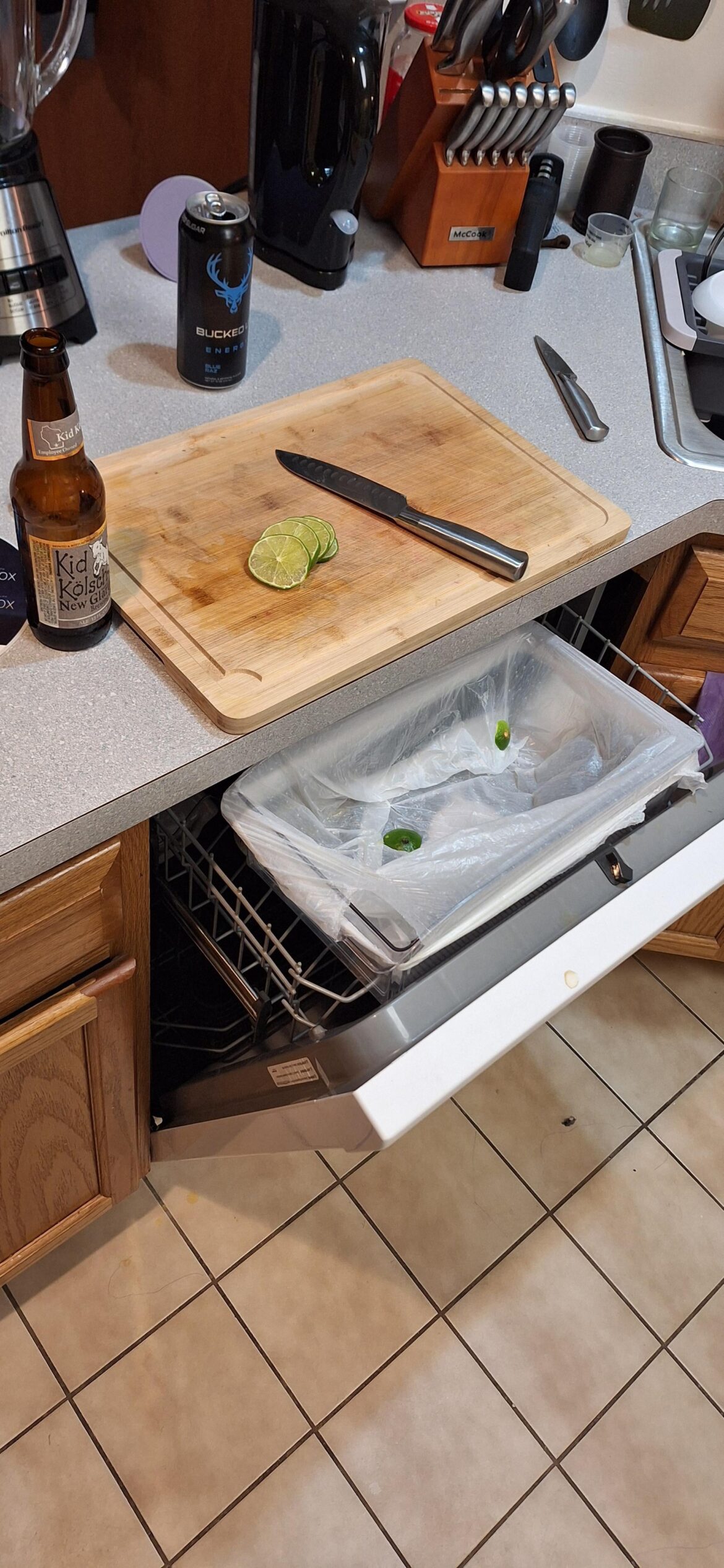 Cutting board + Dishwasher