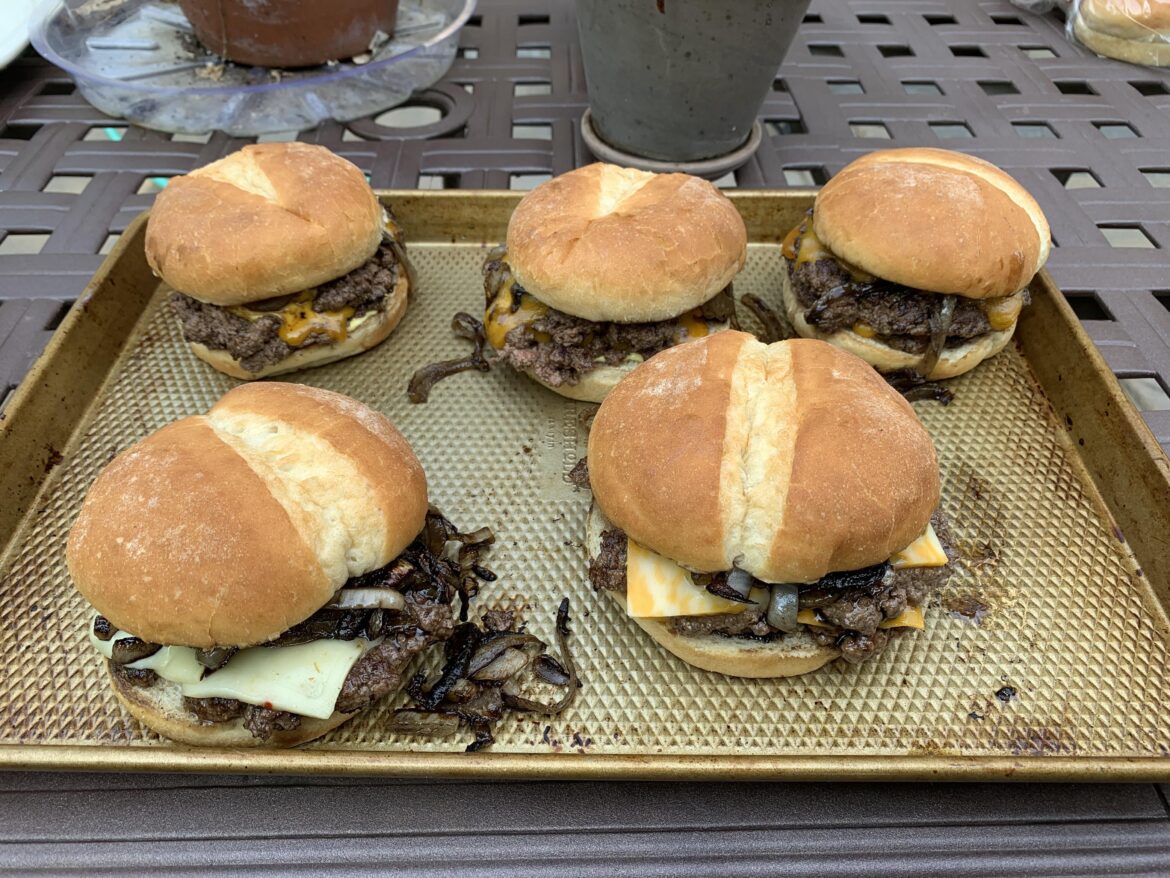 My people, just discovered this onion safe space: is this enough onion on the burgers?