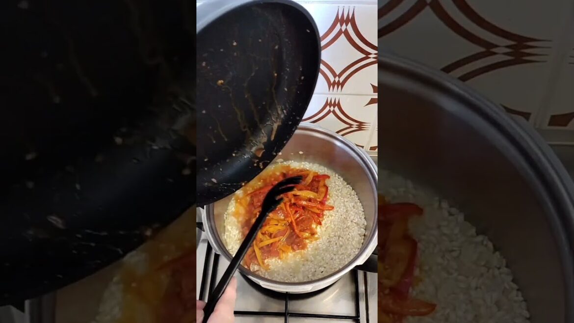 RISOTTO AI PEPERONI #shorts# #asmr RISOTTO AI PEPERONI #shorts# #asmr