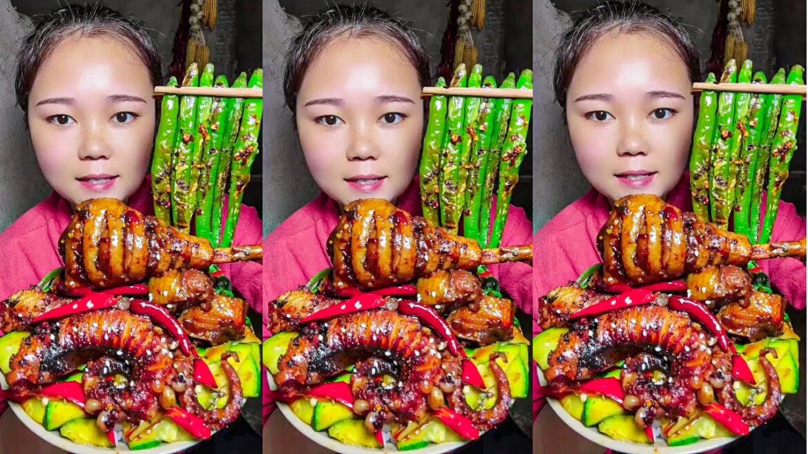 Let's eat show stir-fried chikcen wiht squid and vegetables | Home cooking food