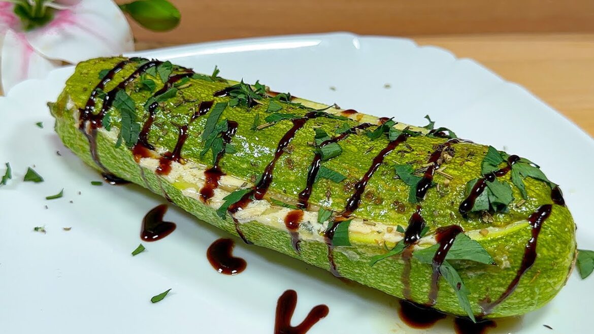 Dieses griechische Rezept macht alle verrückt! Gefüllte Zucchini mit Feta-Käse! Leckeres Rezept!