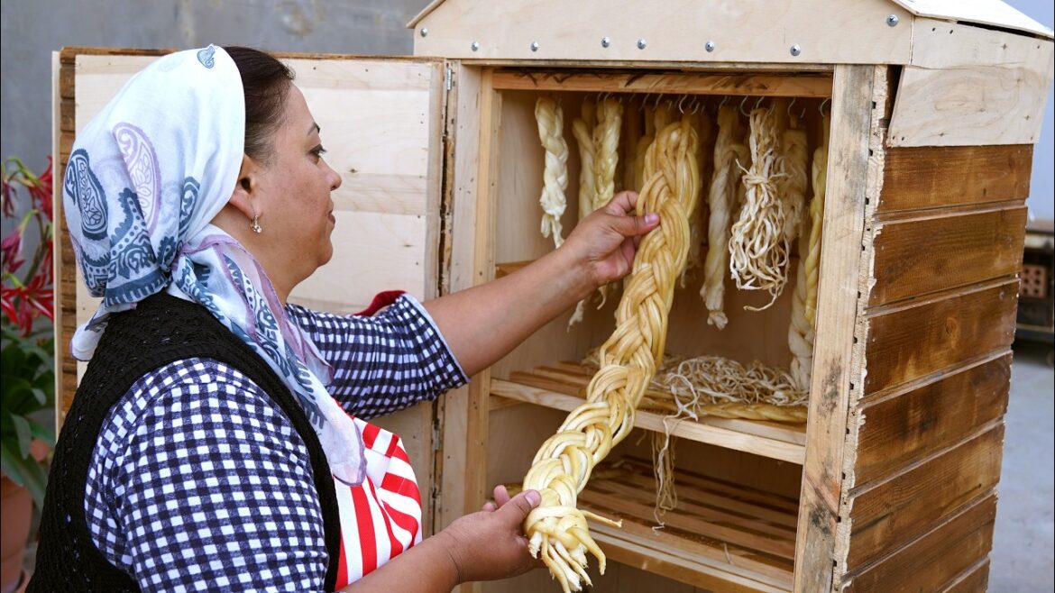 Italian Farm to Table: Cheese Chechil & Mozzarella & Sour Cream from 120 Liter Milk