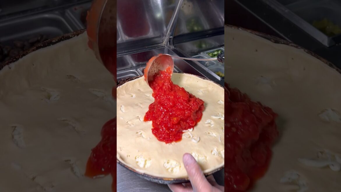 Have you ever tried REAL CHICAGO STUFFED PIZZA? #pizza #foodchallenge #lasvegas