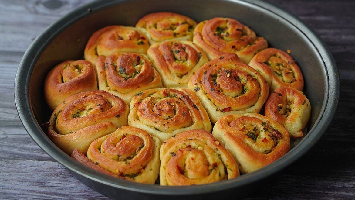 Garlic Bread Roll | Soft Fluffy Garlic Bread Recipe | Garlic Dinner Roll | Yummy