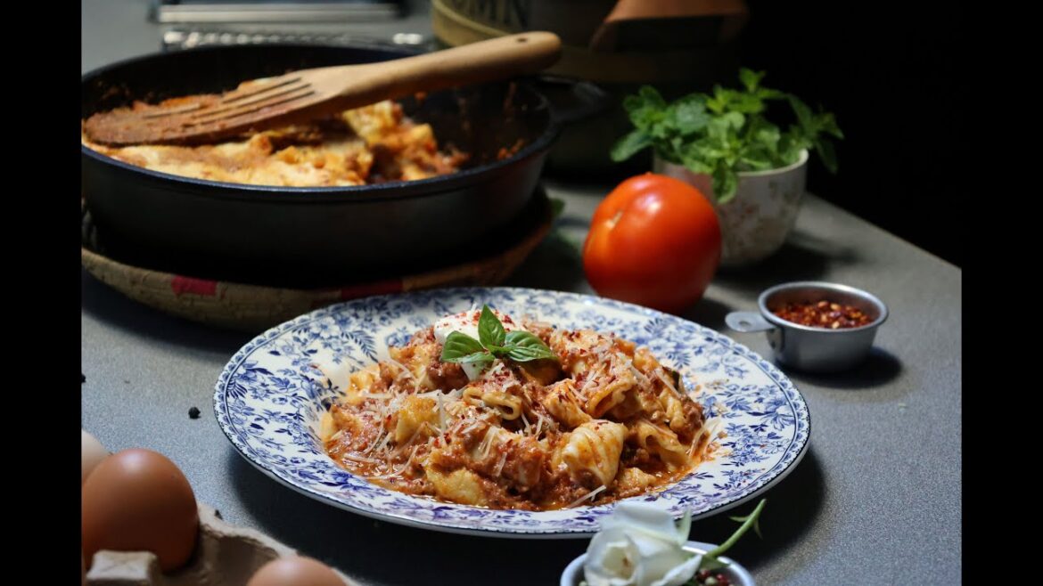 MEK Cheesy Baked Rigatoni