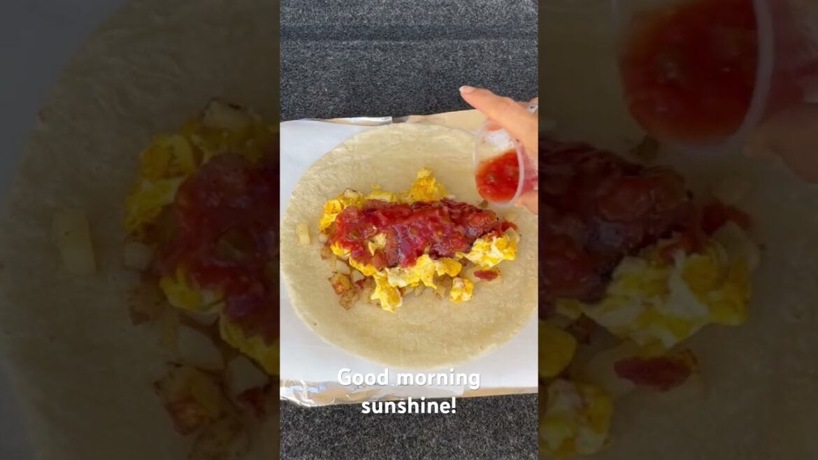 Breakfast Eggs, Bacon and Cheese burrito #breakfast #burrito