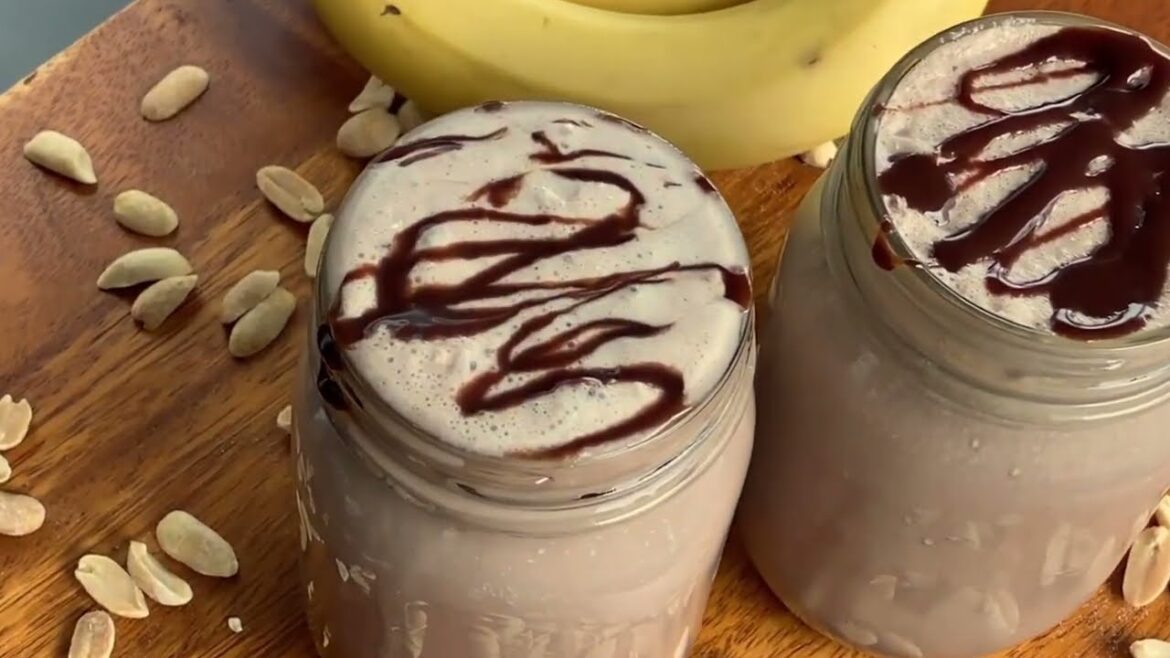 The BEST Peanut Butter Banana Smoothie – {Healthy Breakfast Recipe!} The BEST Peanut Butter Banana Smoothie - {Healthy Breakfast Recipe!}