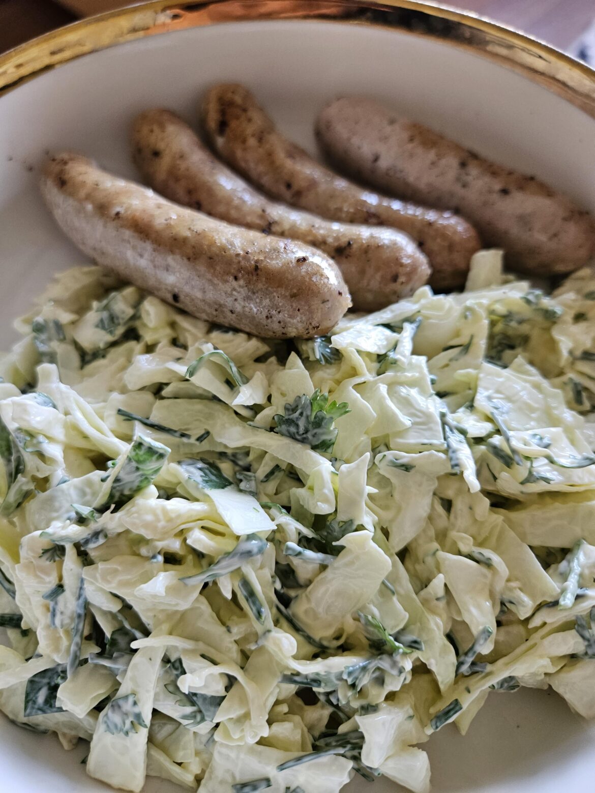 The easiest and fastest busy girl BBQ sausage with coleslaw The easiest and fastest busy girl BBQ sausage with coleslaw